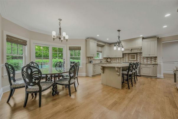 Chandelier, Dining room, Interior, Kitchen, Pendant Lights, Recessed Lighting, Wood Texture Flooring