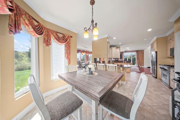 Dining room, Interior, Kitchen, Pendant Lights, Recessed Lighting, Stainless Steel Appliances