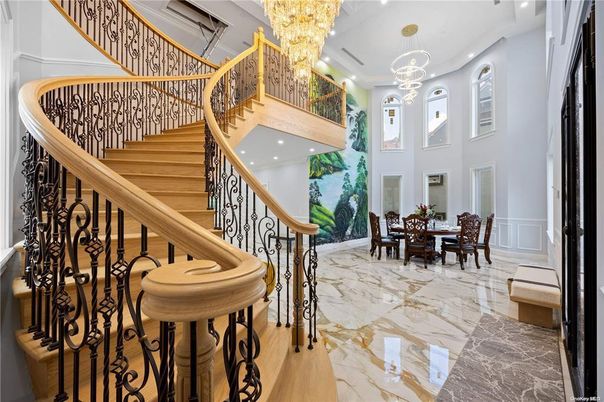 Chandelier, Dining room, Interior, Marble, Recessed Lighting, Wood Texture Flooring