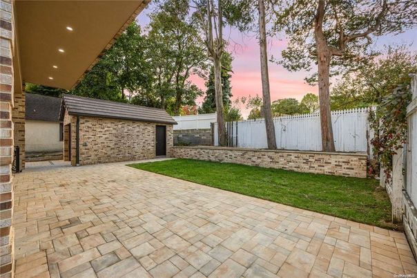 Backyard, Detached Garage, Exterior