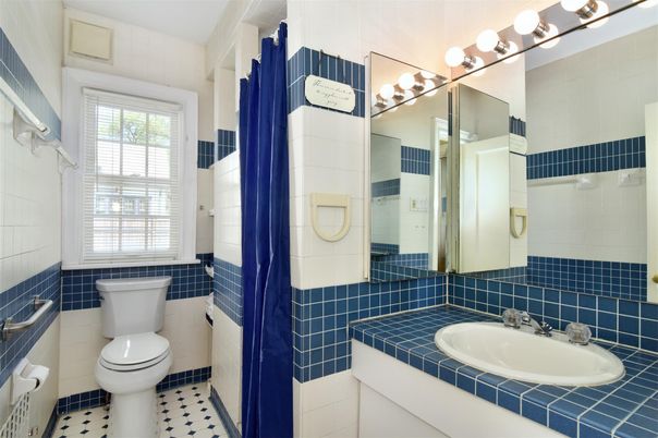Bathroom, Interior, Tile Countertops