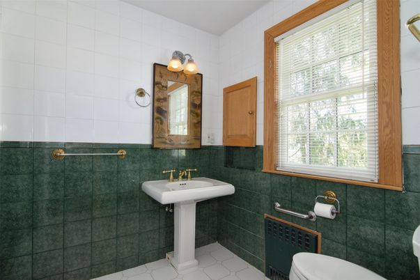 Bathroom, Interior