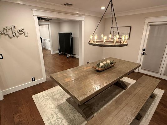 Chandelier, Dining room, Interior, Recessed Lighting, Wood Texture Flooring