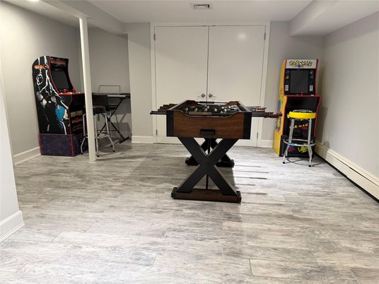 Game Room, Interior, Wood Texture Flooring