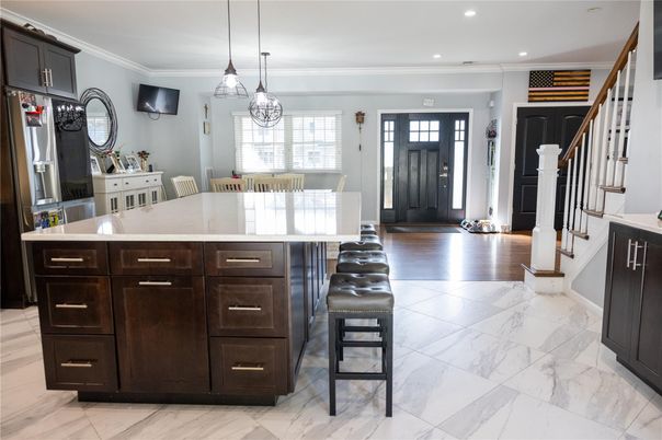Dining room, Interior, Kitchen, Marble, Pendant Lights, Recessed Lighting
