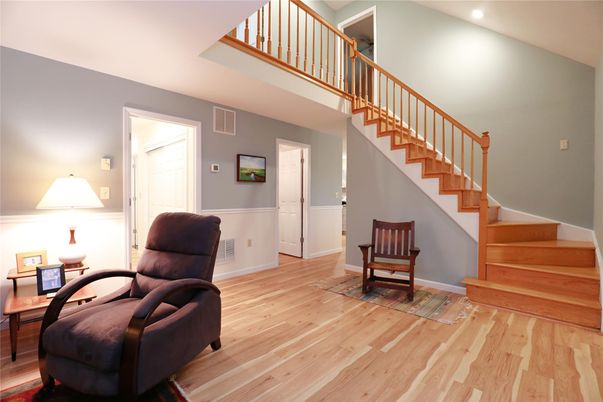 Interior, Recessed Lighting, Wood Texture Flooring