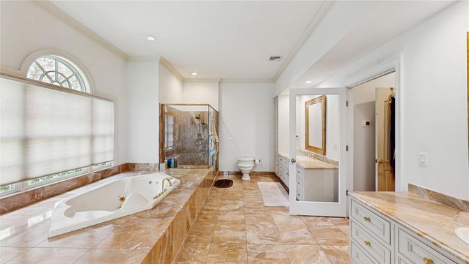 Bathroom, Interior, Recessed Lighting