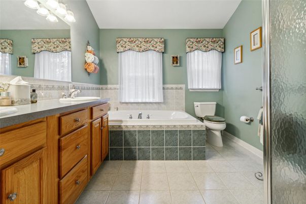 Bathroom, Dual Sink Vanities, Interior