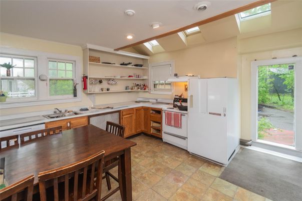 Dining room, Interior, Kitchen, Recessed Lighting