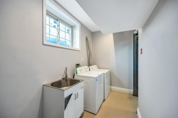 Interior, Washer