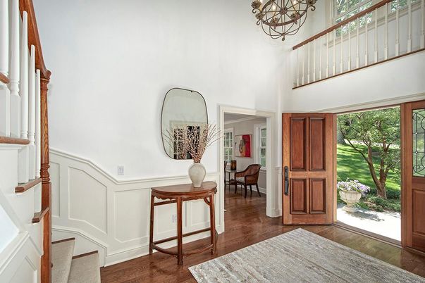 Chandelier, Interior, Wood Texture Flooring