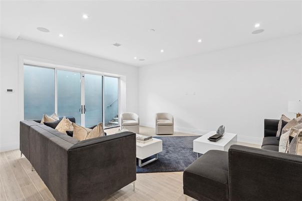 Interior, Living room, Recessed Lighting, Wood Texture Flooring