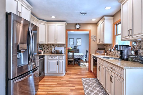 Dining room, Interior, Kitchen, Recessed Lighting, Stainless Steel Appliances, Wood Texture Flooring