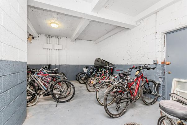 Garage, Interior