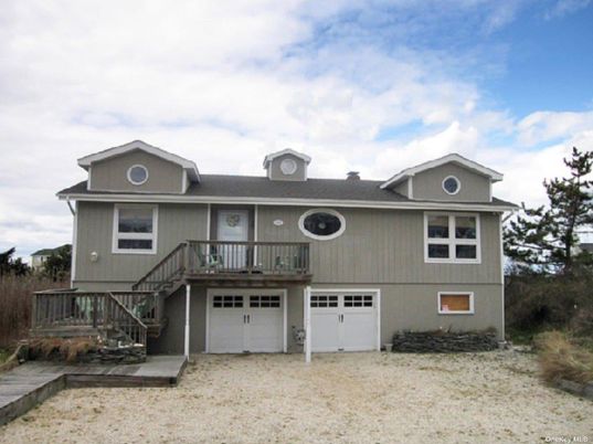 Attached, Exterior, Facade, Raised Ranch