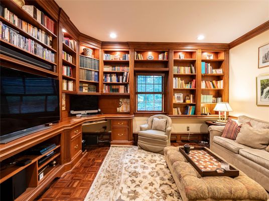 Home Office, Interior, Recessed Lighting, Wood Texture Flooring