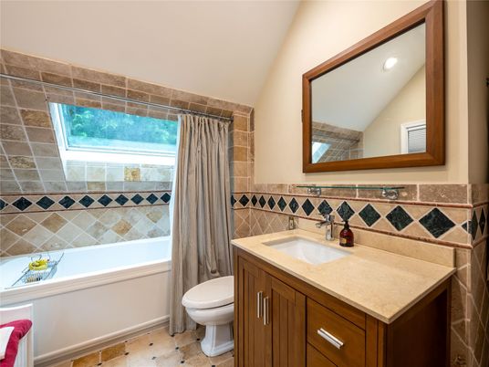 Bathroom, Interior, Recessed Lighting