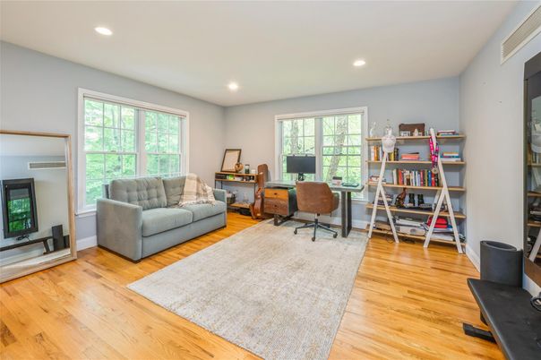 Home Office, Interior, Recessed Lighting, Wood Texture Flooring