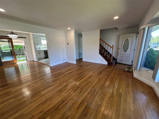 Empty room, Interior, Pendant Lights, Recessed Lighting, Wood Texture Flooring