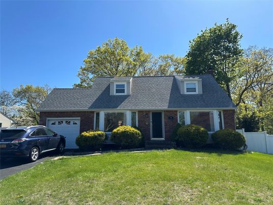 Attached, Exterior, Facade, Brick Facade, Cape Cod