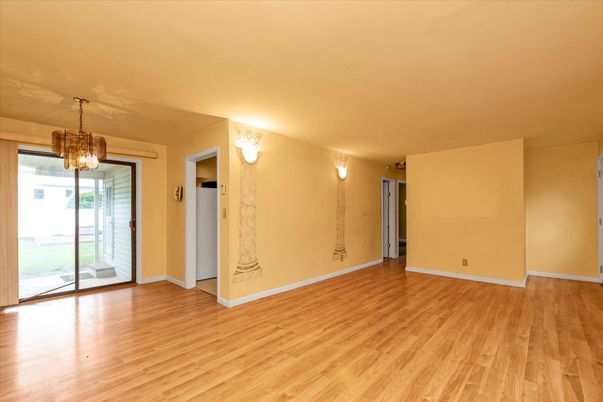 Chandelier, Empty room, Interior, Wood Texture Flooring