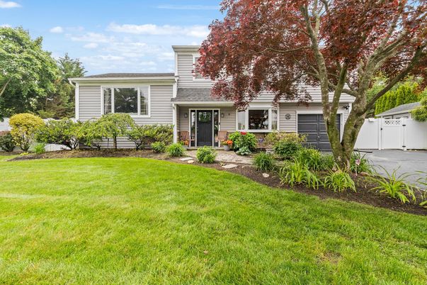 Backyard, Exterior, Facade, Split Level