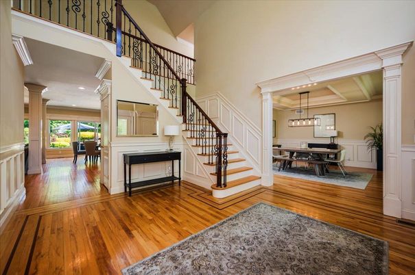 Dining room, Interior, Pendant Lights, Piano, Recessed Lighting, Wood Texture Flooring