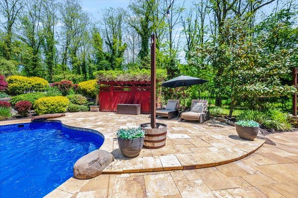 Exterior, Hot Tub, Pool