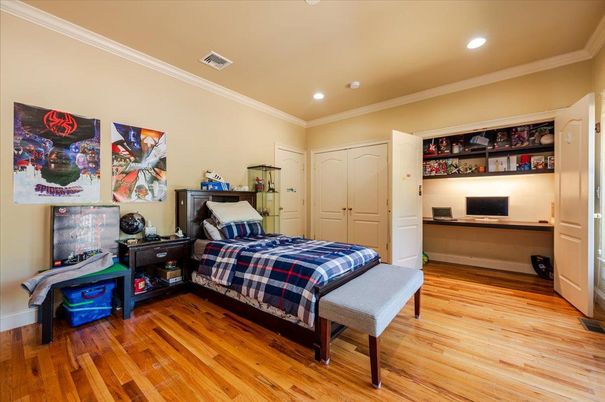 Bedroom, Interior, Recessed Lighting, Wood Texture Flooring