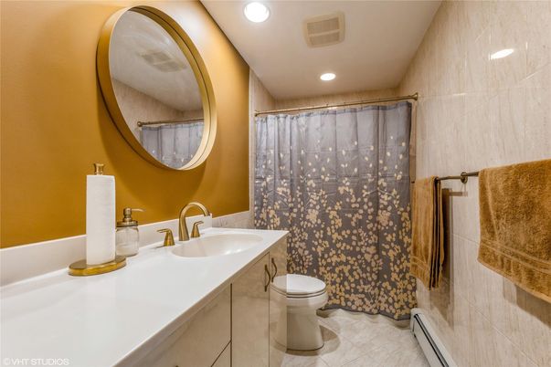 Bathroom, Interior, Recessed Lighting