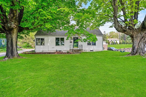 Backyard, Exterior, Facade, Cape Cod