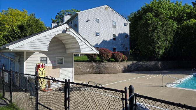 Exterior, Pool, Tennis Courts