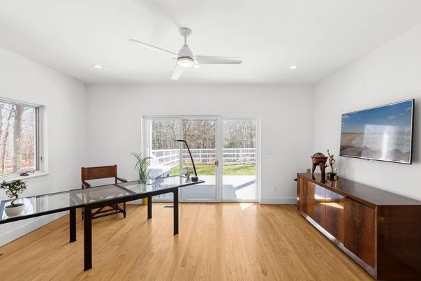 Home Office, Interior, Recessed Lighting, Wood Texture Flooring