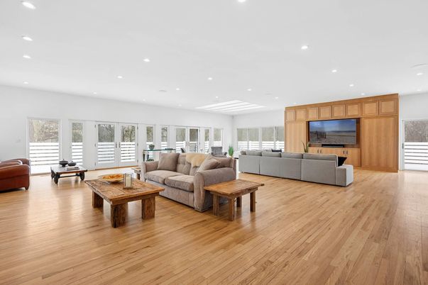 Interior, Living room, Recessed Lighting, Wood Texture Flooring