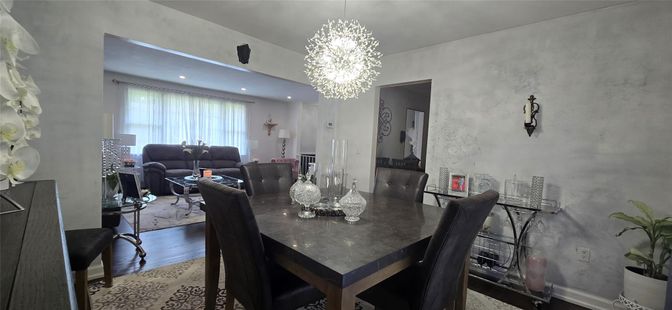 Chandelier, Dining room, Interior, Living room, Recessed Lighting, Wood Texture Flooring