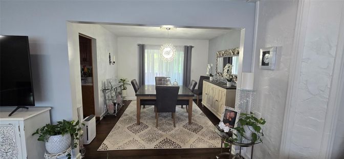 Chandelier, Dining room, Interior, Wood Texture Flooring