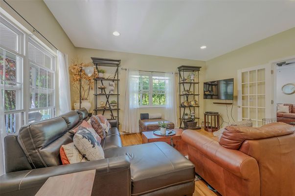 Interior, Living room, Recessed Lighting, Wood Texture Flooring
