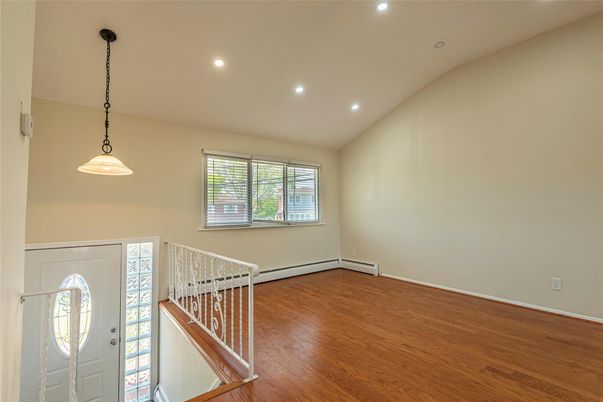 Interior, Pendant Lights, Recessed Lighting, Wood Texture Flooring