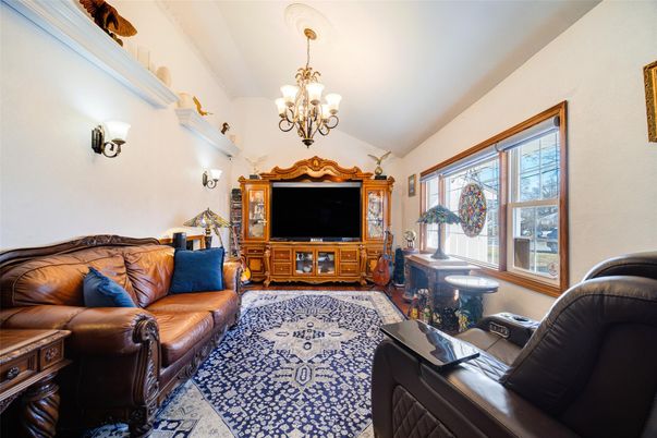 Chandelier, Interior, Living room