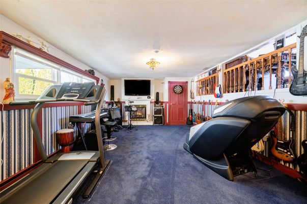 Fireplace, Fitness Equipment, Interior