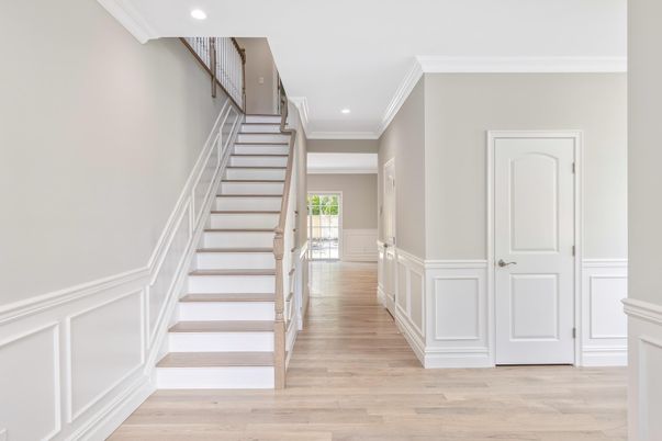 Interior, Recessed Lighting, Wood Texture Flooring