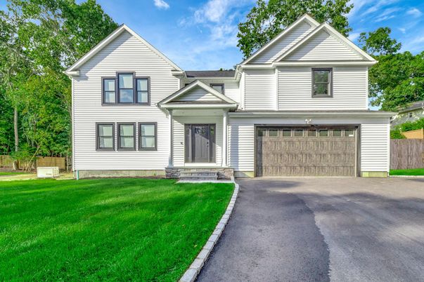 Attached, Exterior, Facade, Farmhouse