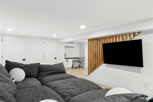 Interior, Living room, Recessed Lighting, Wood Texture Flooring