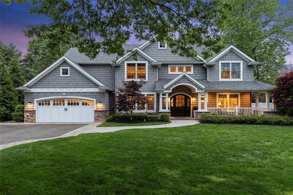 Attached, Exterior, Facade, Brick Traditional