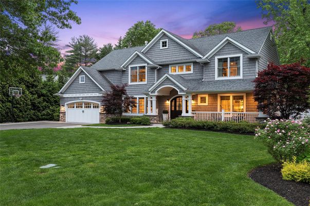 Attached, Exterior, Facade, Farmhouse