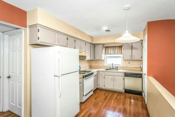 Interior, Kitchen, Pendant Lights, Recessed Lighting, Wood Texture Flooring