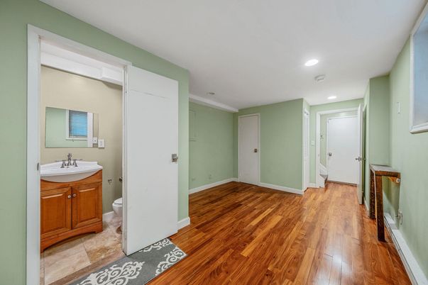 Bathroom, Interior, Recessed Lighting, Wood Texture Flooring