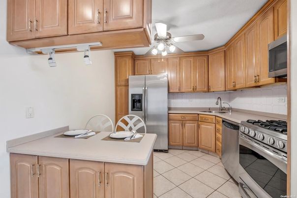 Interior, Kitchen, Stainless Steel Appliances