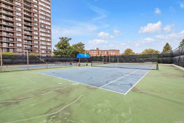 Exterior, Tennis Courts