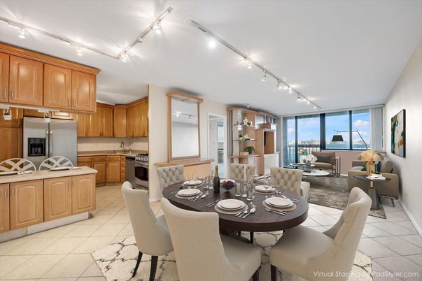 Dining room, Interior, Kitchen, Living room, Stainless Steel Appliances